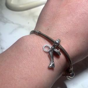 PANDORA CHARM HORSE ✨✨